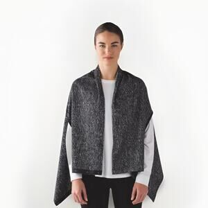 Lululemon Vinyasa Wrap Scarf Shawl Women's One Size Knit Convertible Arm holes